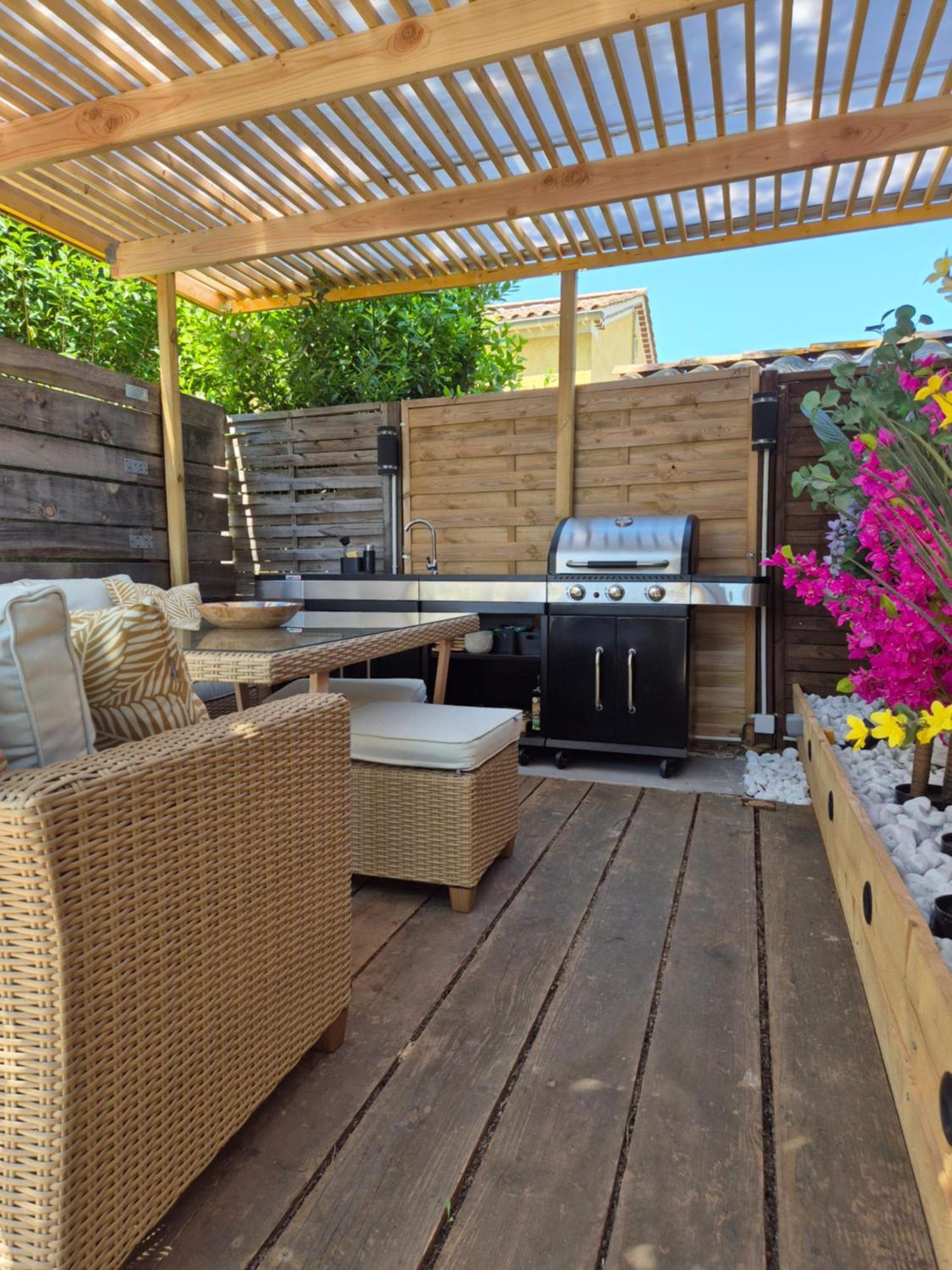 Magnifique Appartement 2 Chambres Avec 50 M2 De Jardin Privatif La Crau Dış mekan fotoğraf