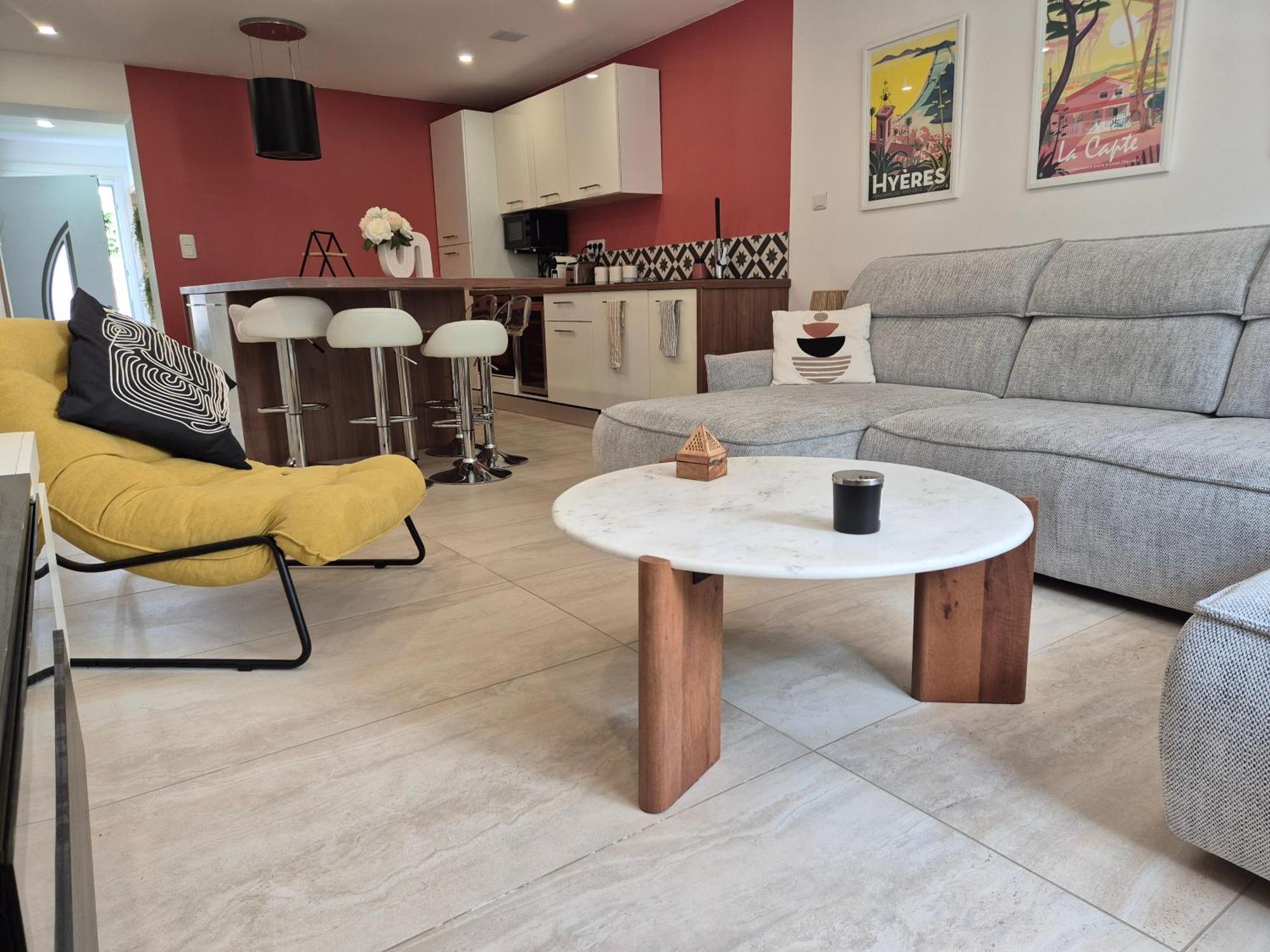 Magnifique Appartement 2 Chambres Avec 50 M2 De Jardin Privatif La Crau Dış mekan fotoğraf