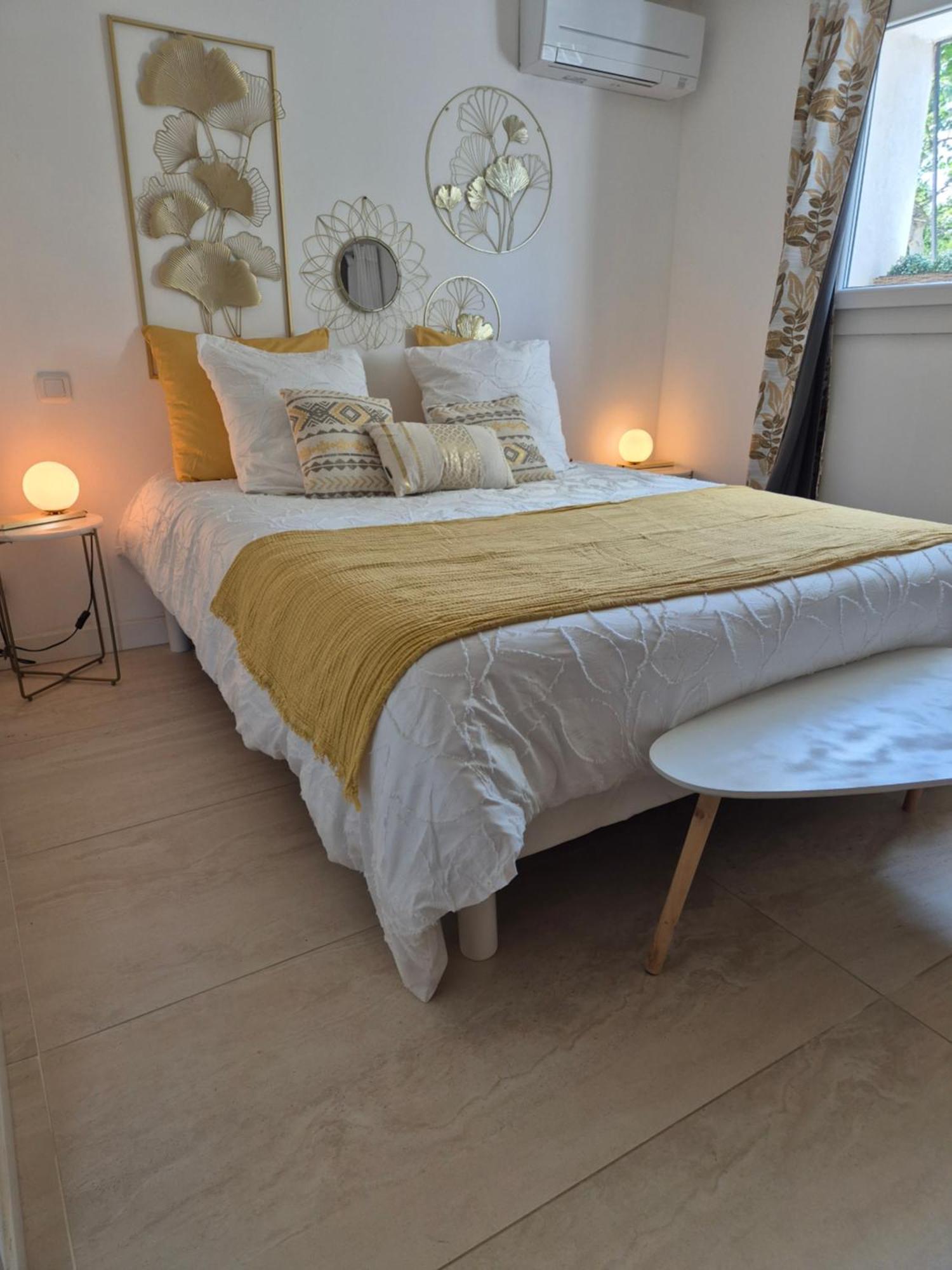 Magnifique Appartement 2 Chambres Avec 50 M2 De Jardin Privatif La Crau Dış mekan fotoğraf